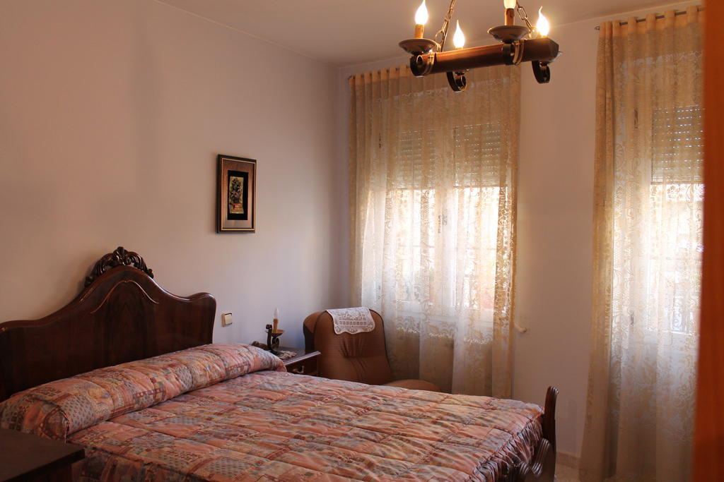 Vila Casa De La Virginia Valdealgorfa Pokoj fotografie